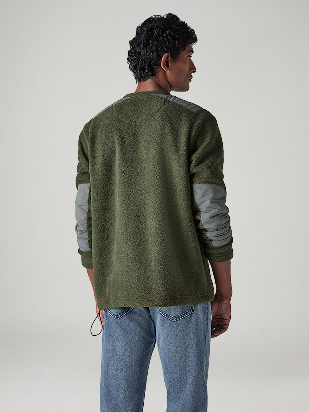 Men's Dark Green Solid Regular Fit Sweatshirt - 20 View