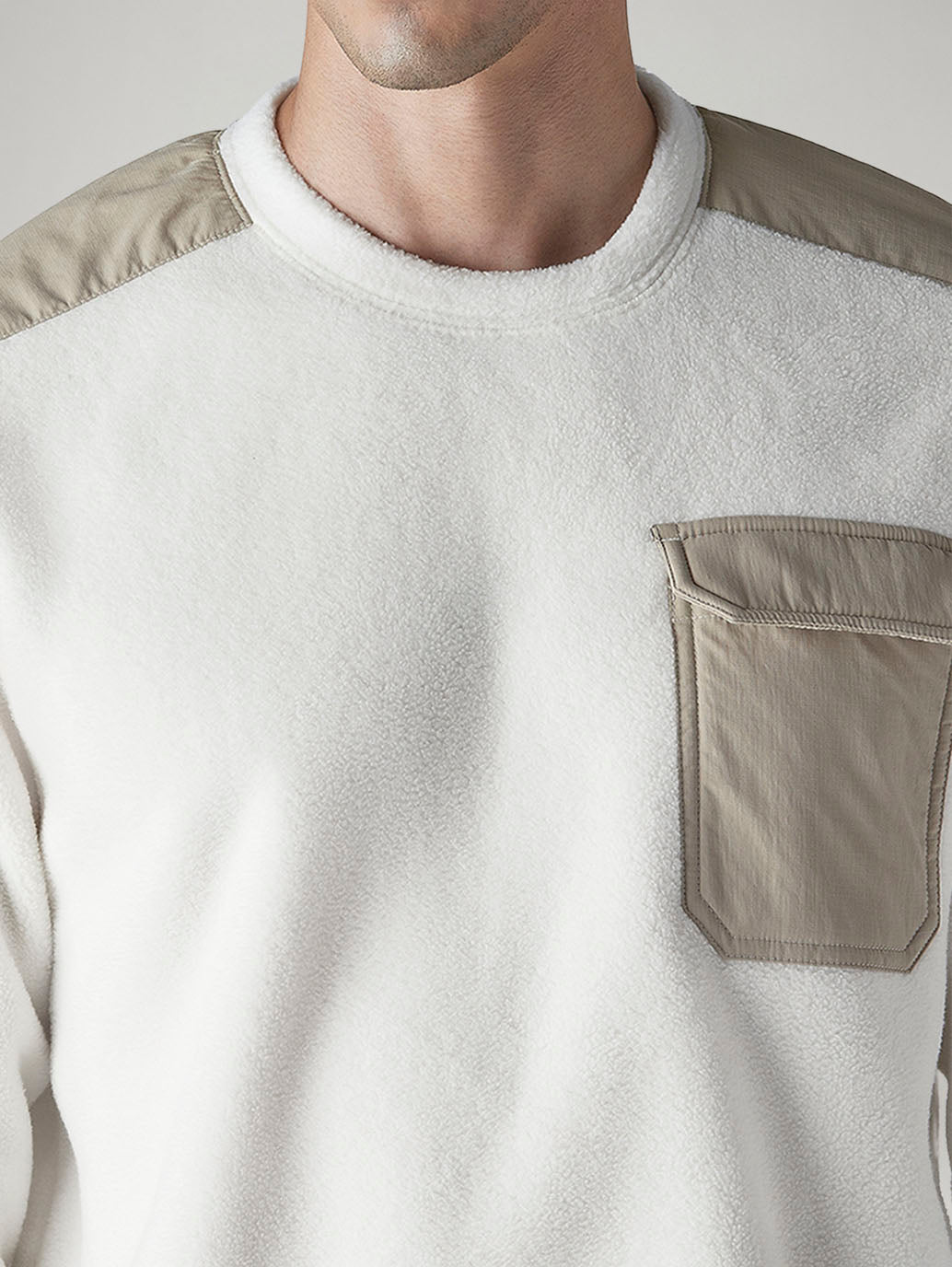 Men's Colorblock Regular Fit Fleece Sweatshirt - Detail View
