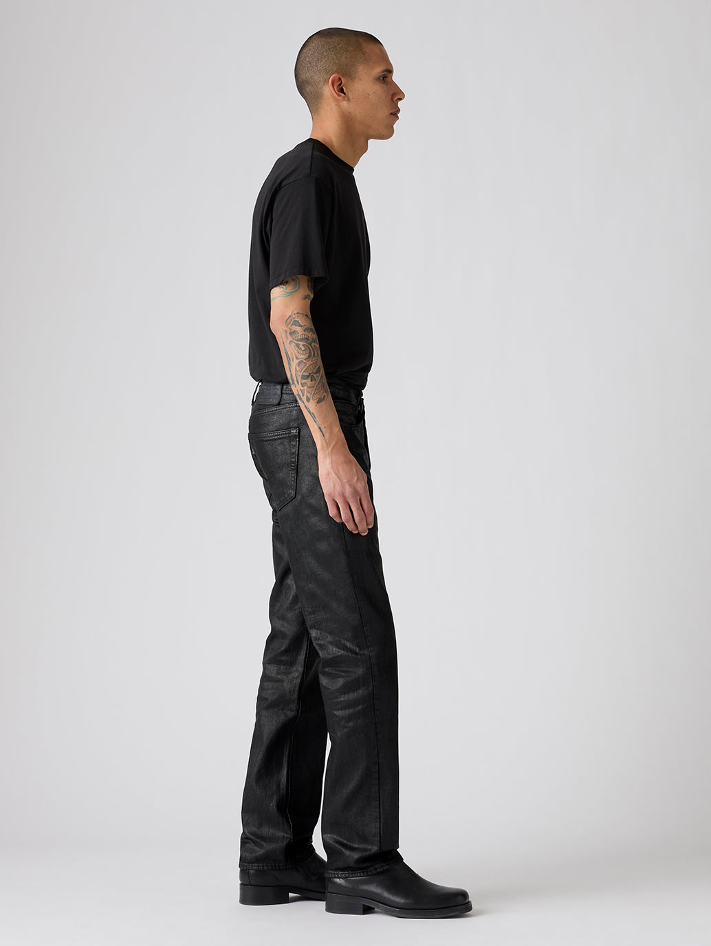 Men's 501 Black Straight Fit Mid Rise Jeans - Side View