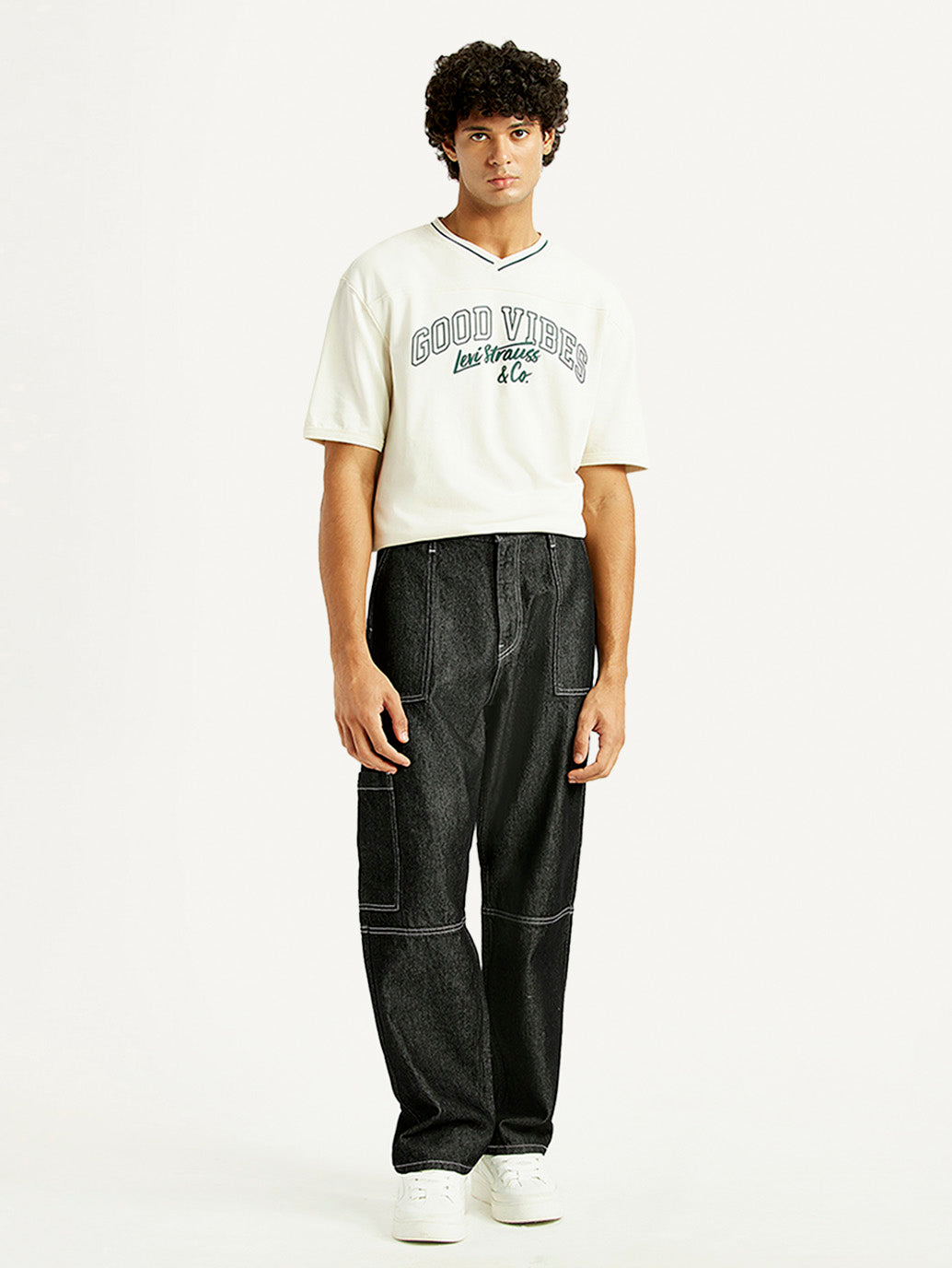 Men's 568 Black Loose Fit Mid Rise Jeans - Front View