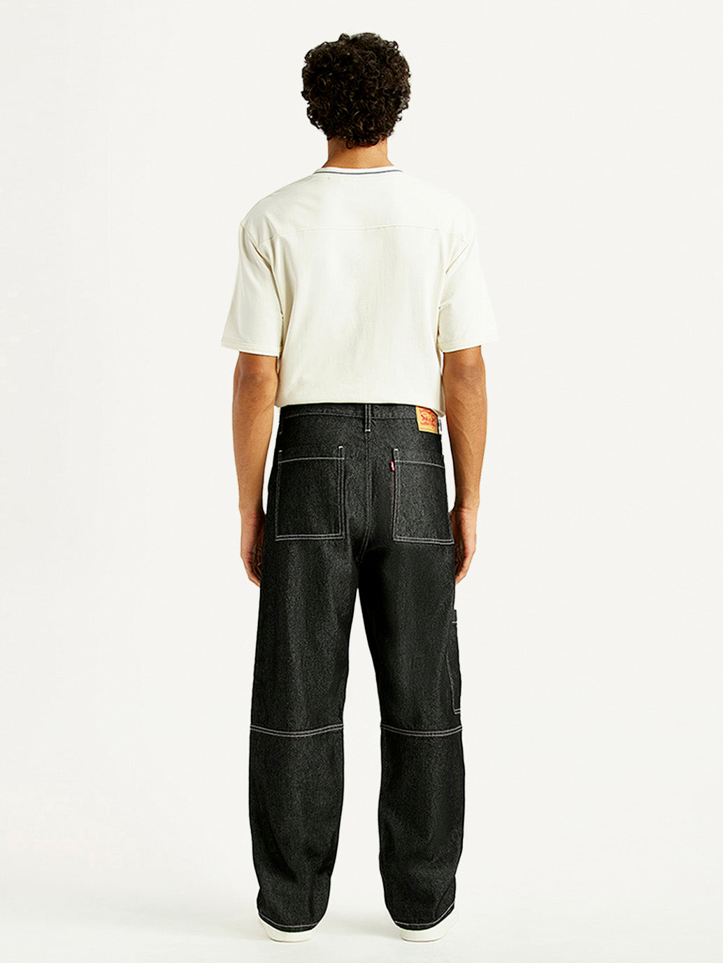 Men's 568 Black Loose Fit Mid Rise Jeans - Back View