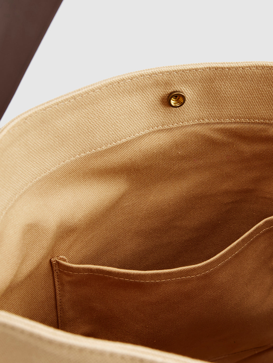 Levi's® Women's Medium Heritage Bag - Side View