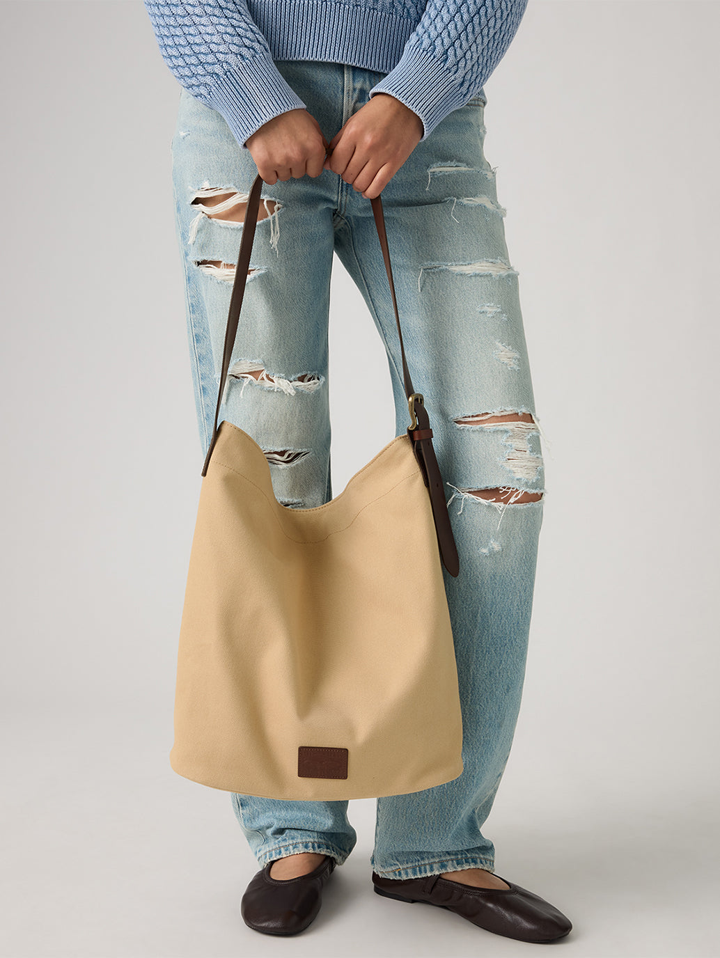Levi's® Women's Medium Heritage Bag