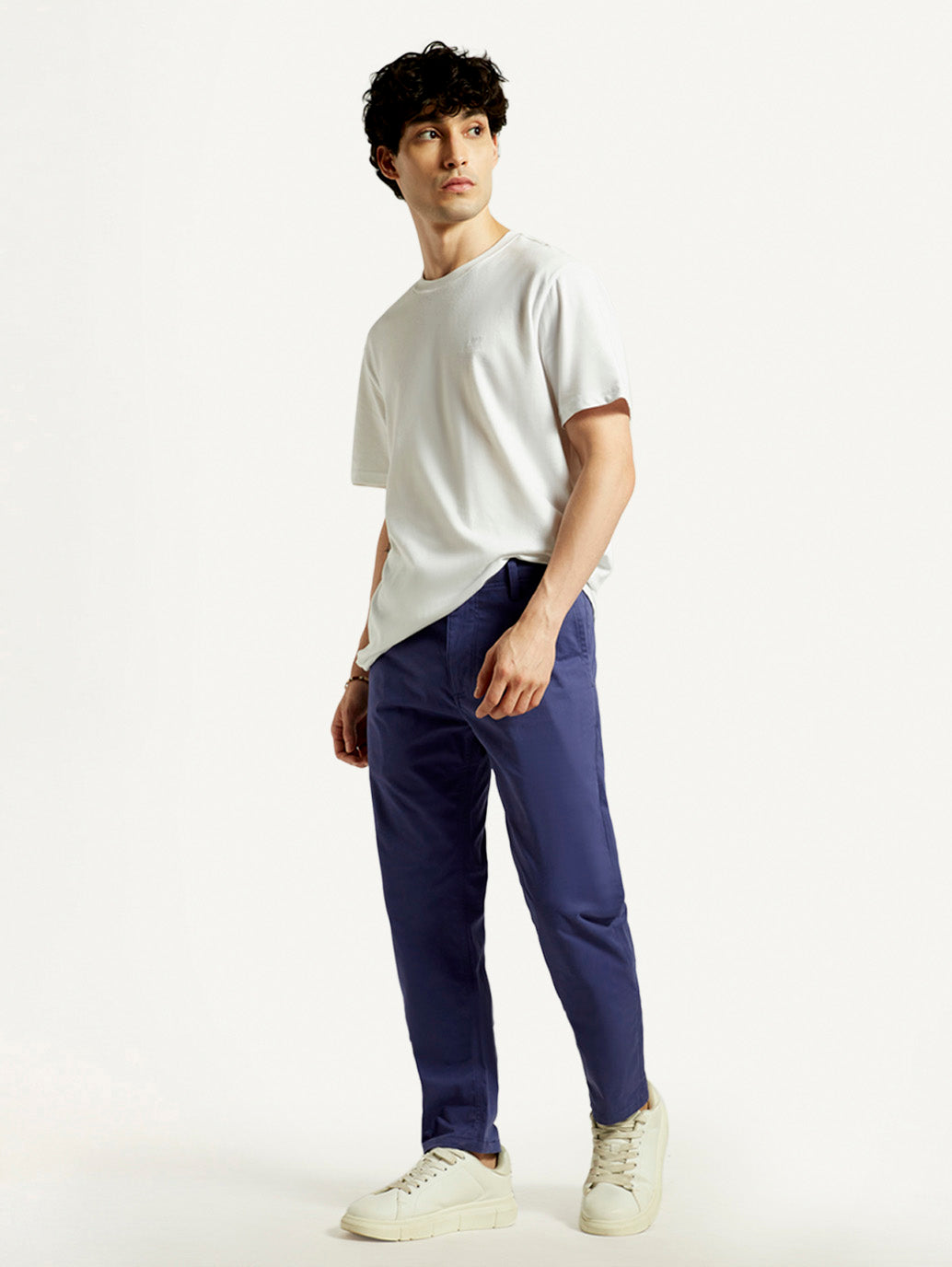 Men's Blue Tapered Fit Mid Rise Chinos