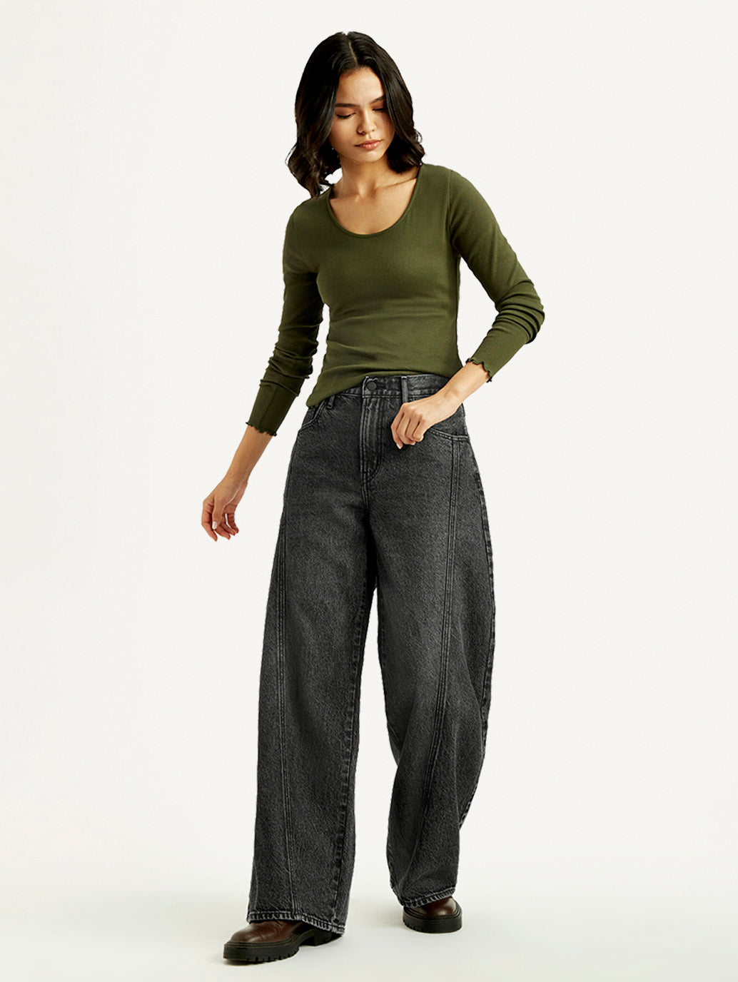 Women's Black XL Straight Loose Fit Mid Rise Jeans - Styleshot View