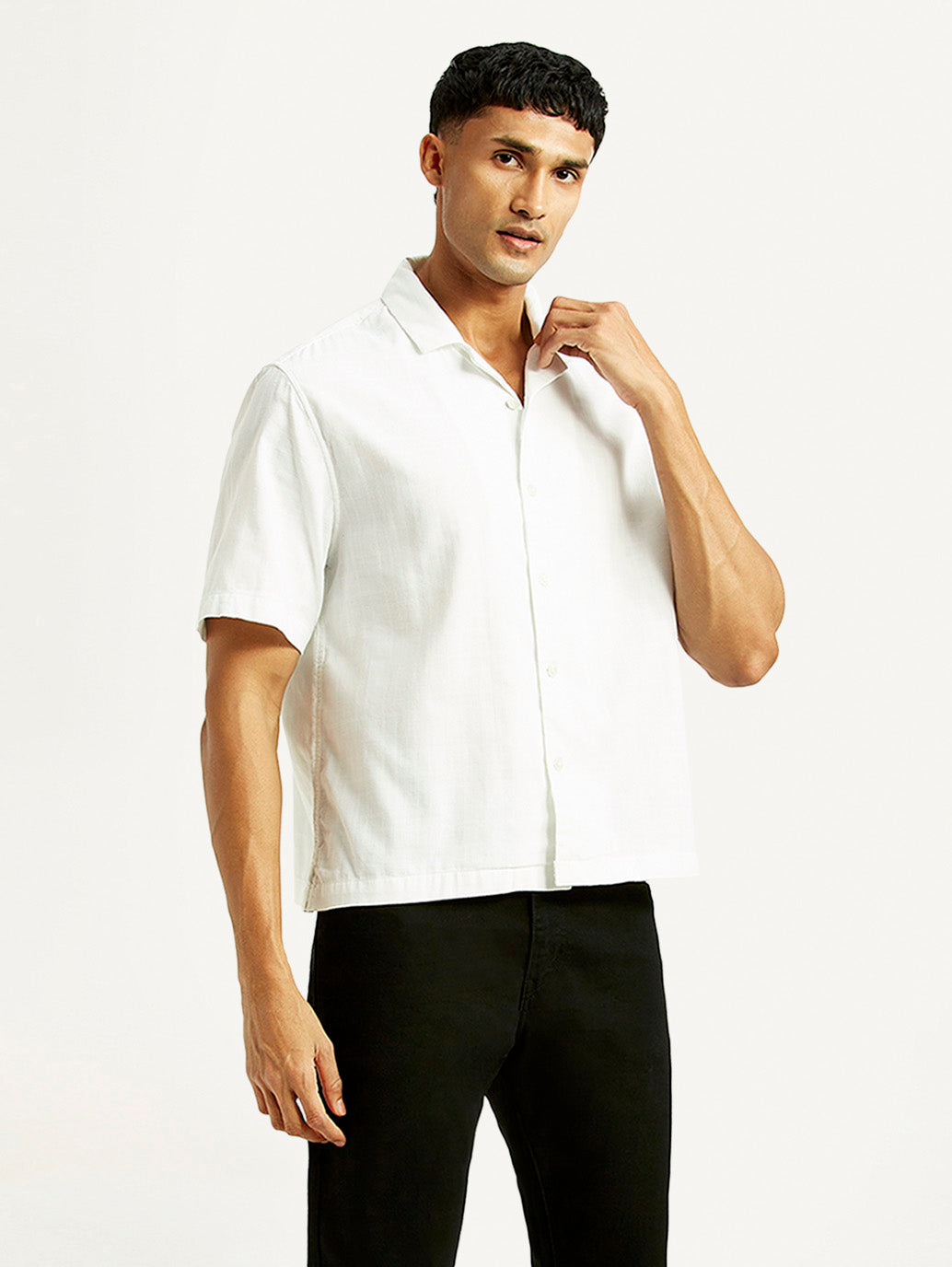 Men's Solid Relaxed Fit Resort Collar Shirt - Styleshot View