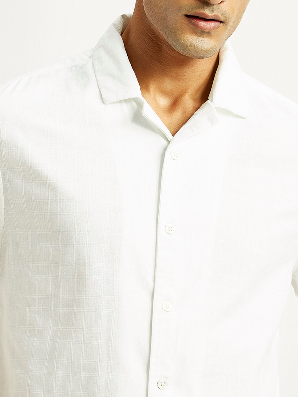 Men's Solid Boxy Fit Resort Collar Shirt - Detail View