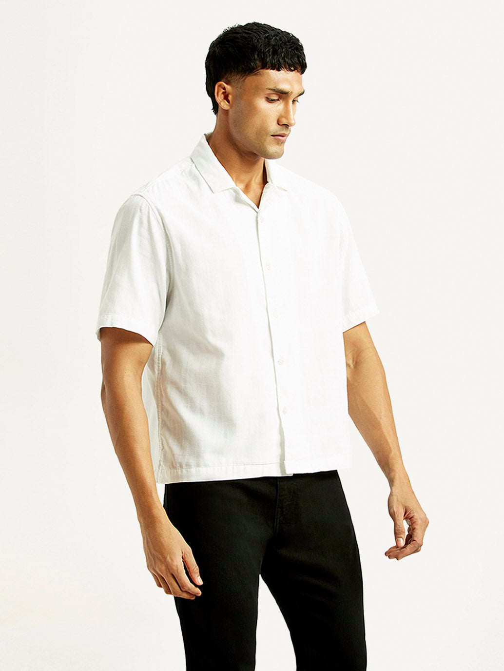 Men's Solid Boxy Fit Resort Collar Shirt - Side View