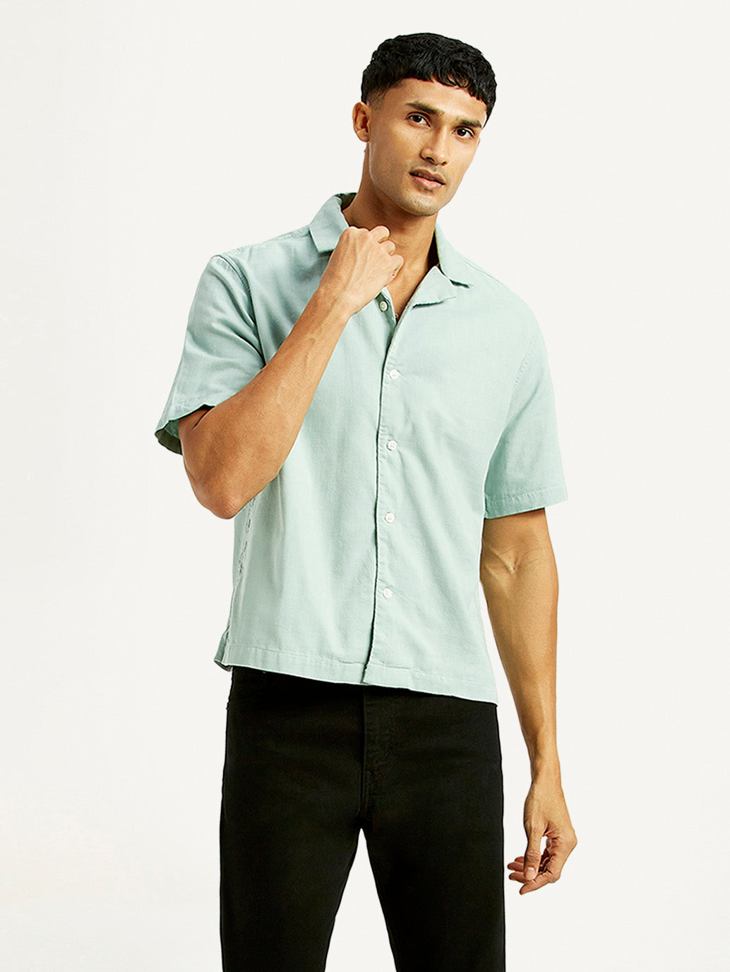 Men's Solid Relaxed Fit Resort Collar Shirt