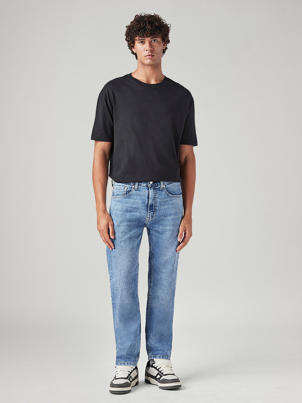 Men's 505 Light Blue Straight Fit Mid Rise Jeans - Front View