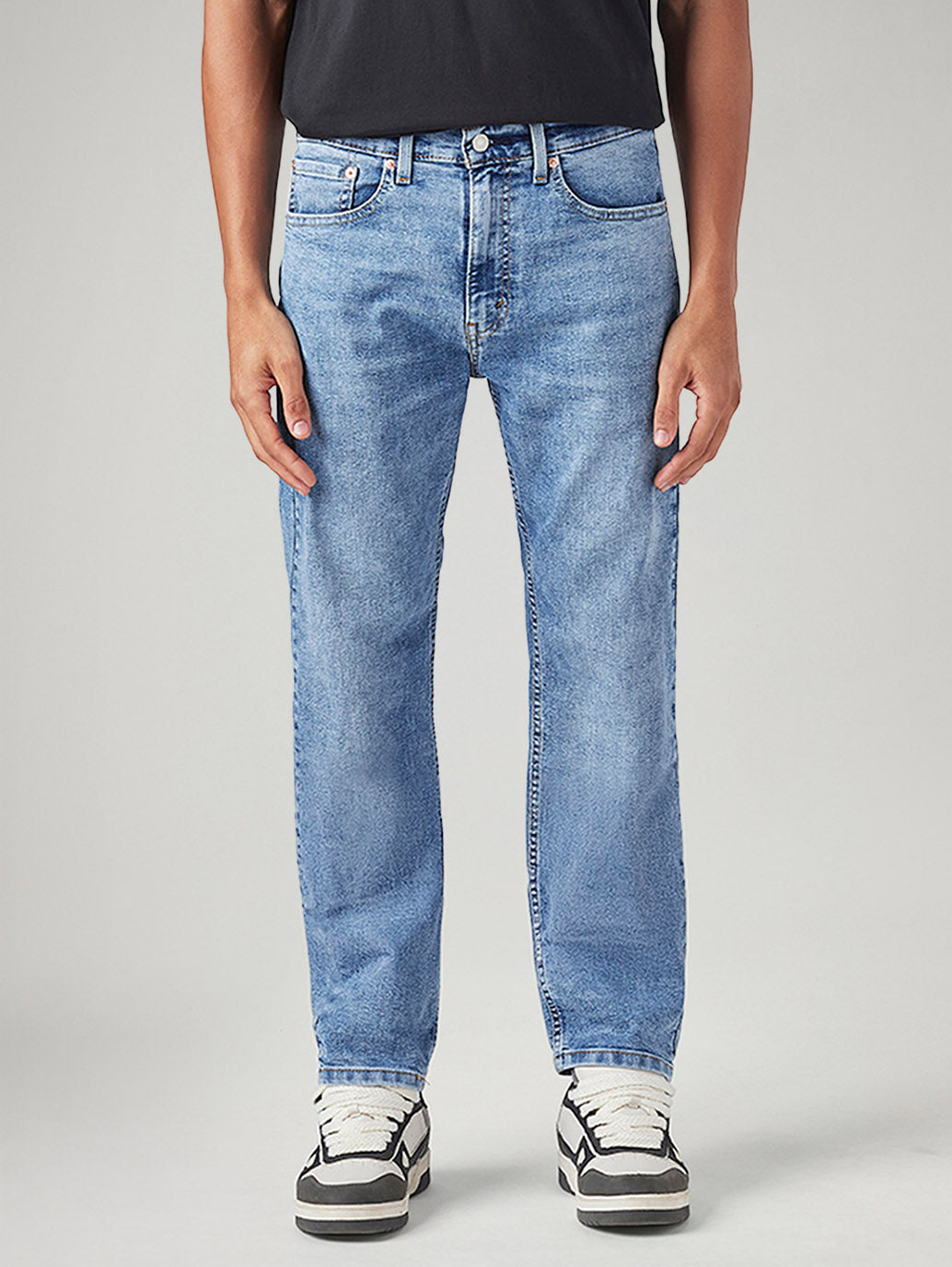 Men's 505 Light Blue Straight Fit Mid Rise Jeans - Front View