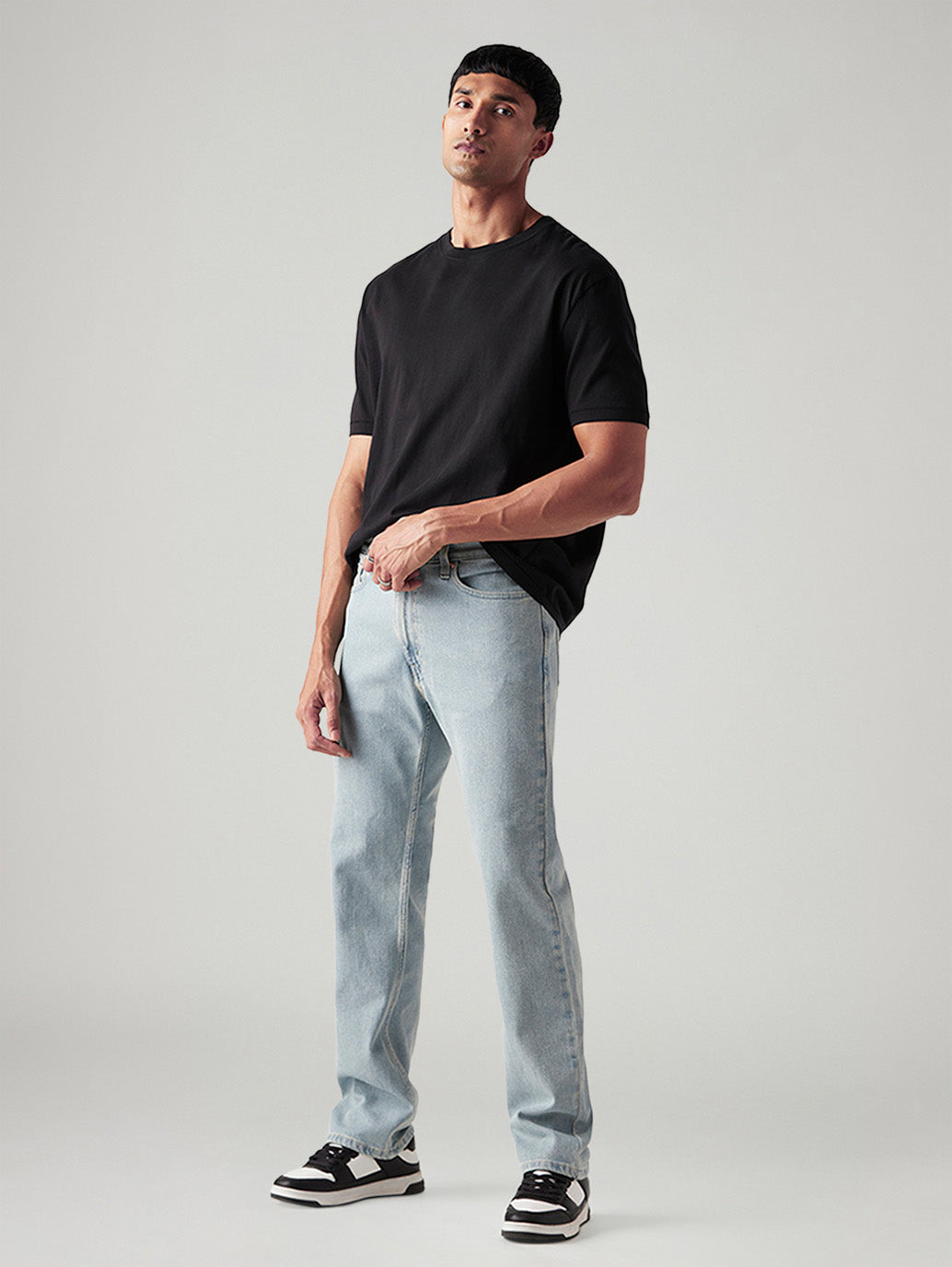 Men's 555 Light Blue Relaxed Straight Fit Mid Rise Jeans - Styleshot View