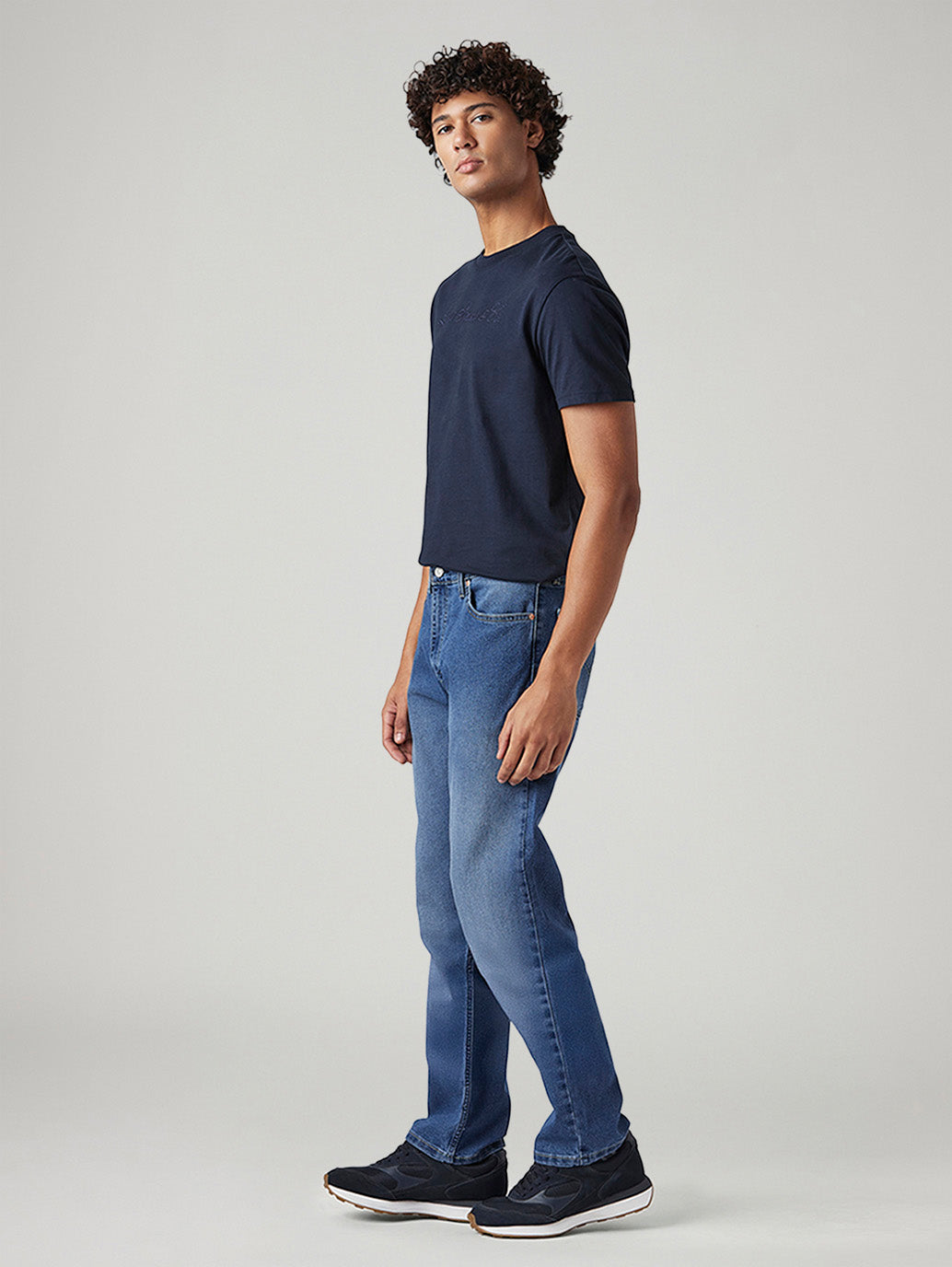 Men's 555 Blue Relaxed Straight Fit Mid Rise Jeans - Side View