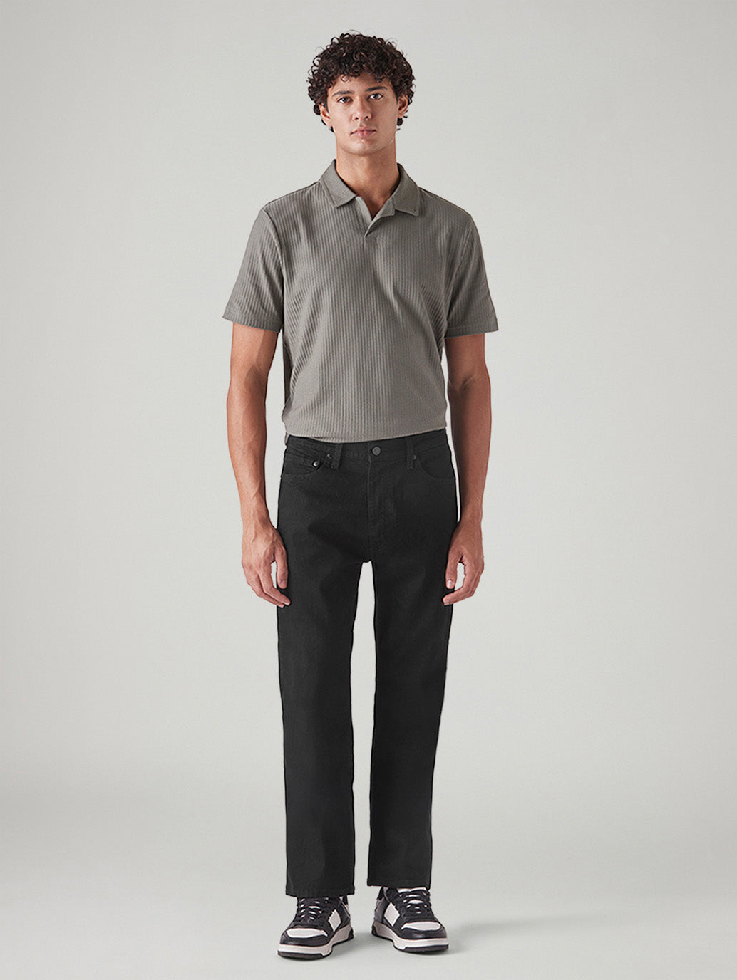 Men's 555 Mid Rise Relaxed Straight Fit Cotton Stretch Blend Jeans - Front View