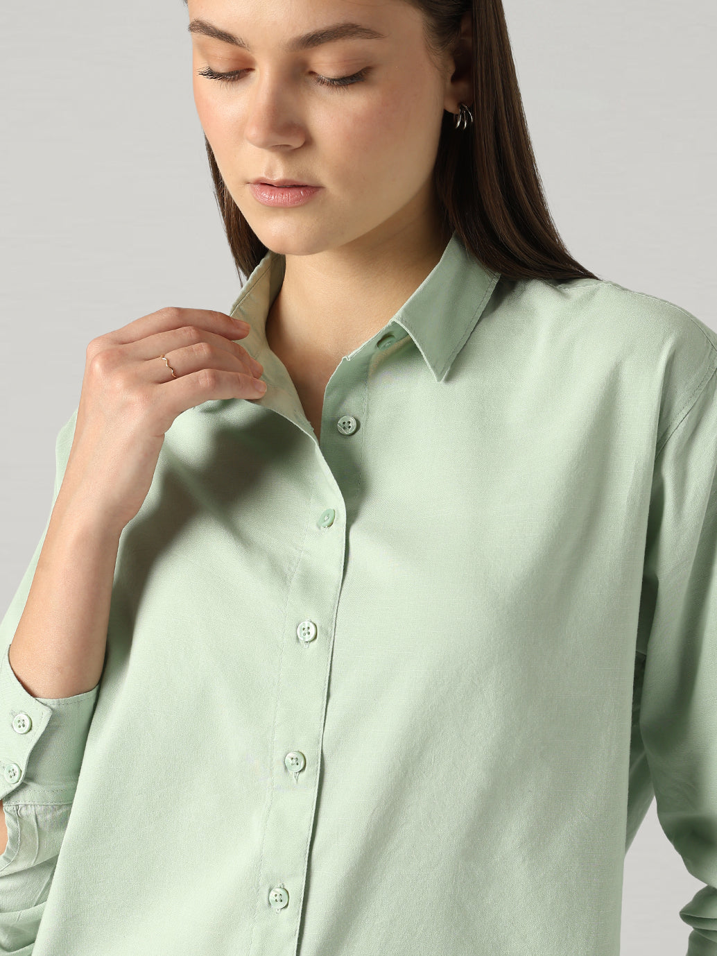 Women's Solid Relaxed Fit Shirt - detail View
