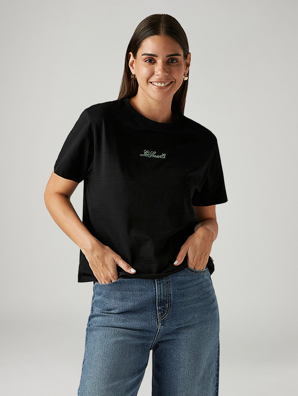 Women's Solid Black Relaxed Fit T-shirt