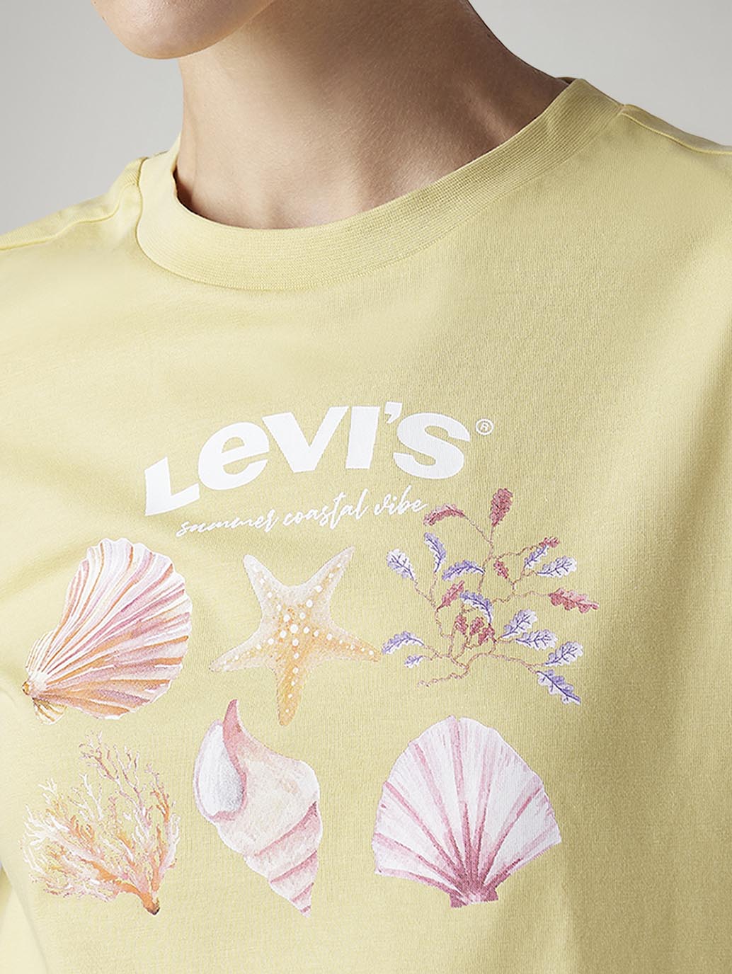 Women's Graphic Print Relaxed Fit T-Shirt - Detail View