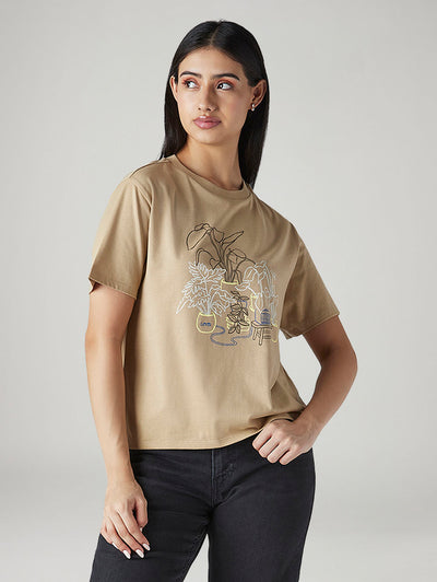 levi's Women's Graphic Print Regular Fit T-Shirt-picture-45
