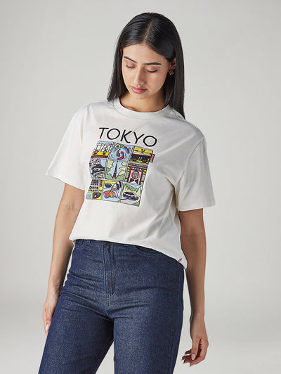 levi's Women's Graphic Print Regular Fit T-Shirt-picture-15