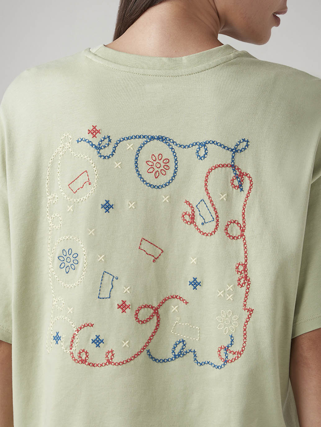 Women's Embroidered Relaxed Fit Oversize T-Shirt - 20 View