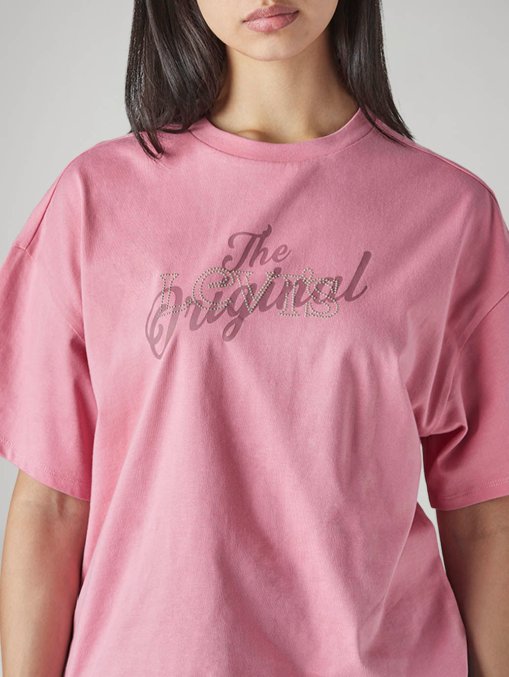 Women's Graphic Print Relaxed Fit T-Shirt - detail View