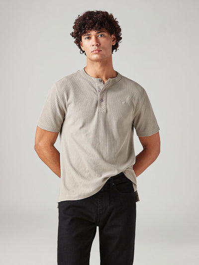 levi's Men's Textured Regular Fit Textured T-Shirt-picture-20