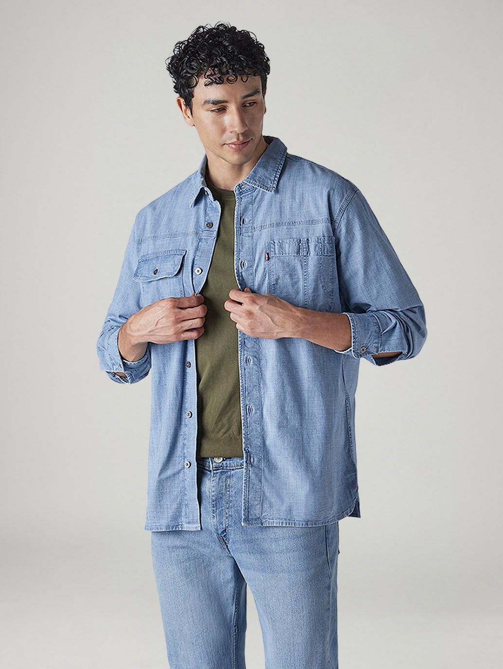 Men's Solid Relaxed Fit Chambray Shirt