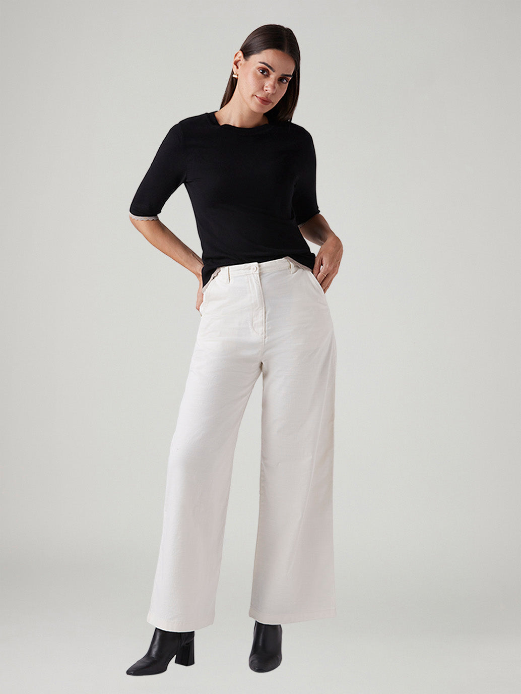 Women's White Loose Fit High Rise Trousers