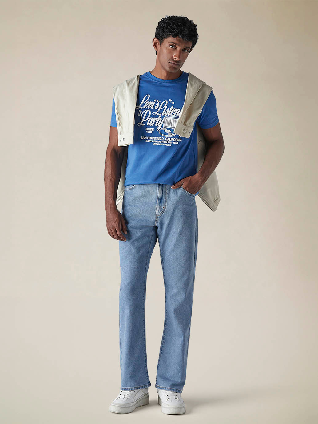 Mens 517 Mid rise Bootcut Fit Cotton Stretch Blend Jeans - Styleshot View