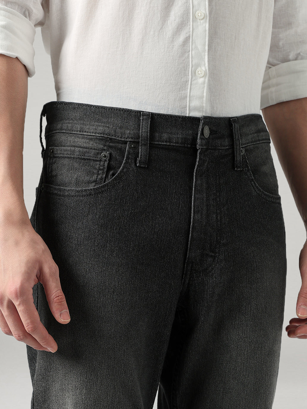 Men's 541 Charcoal Grey Tapered Fit Mid Rise Jeans - Detail View