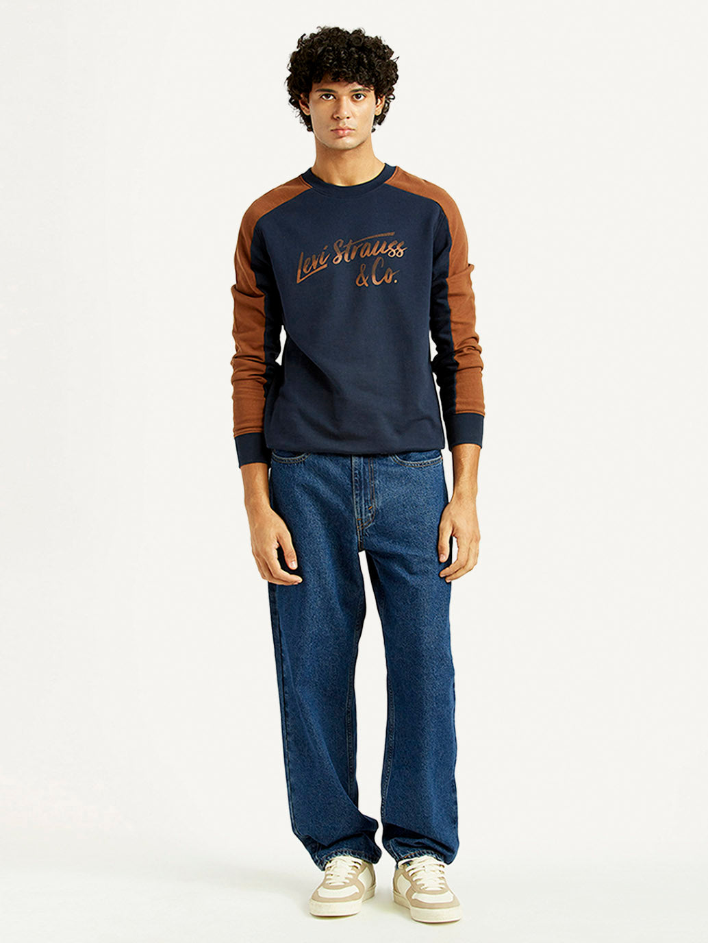 Men's 568 Med Indigo Loose Fit Mid Rise Jeans - Front View