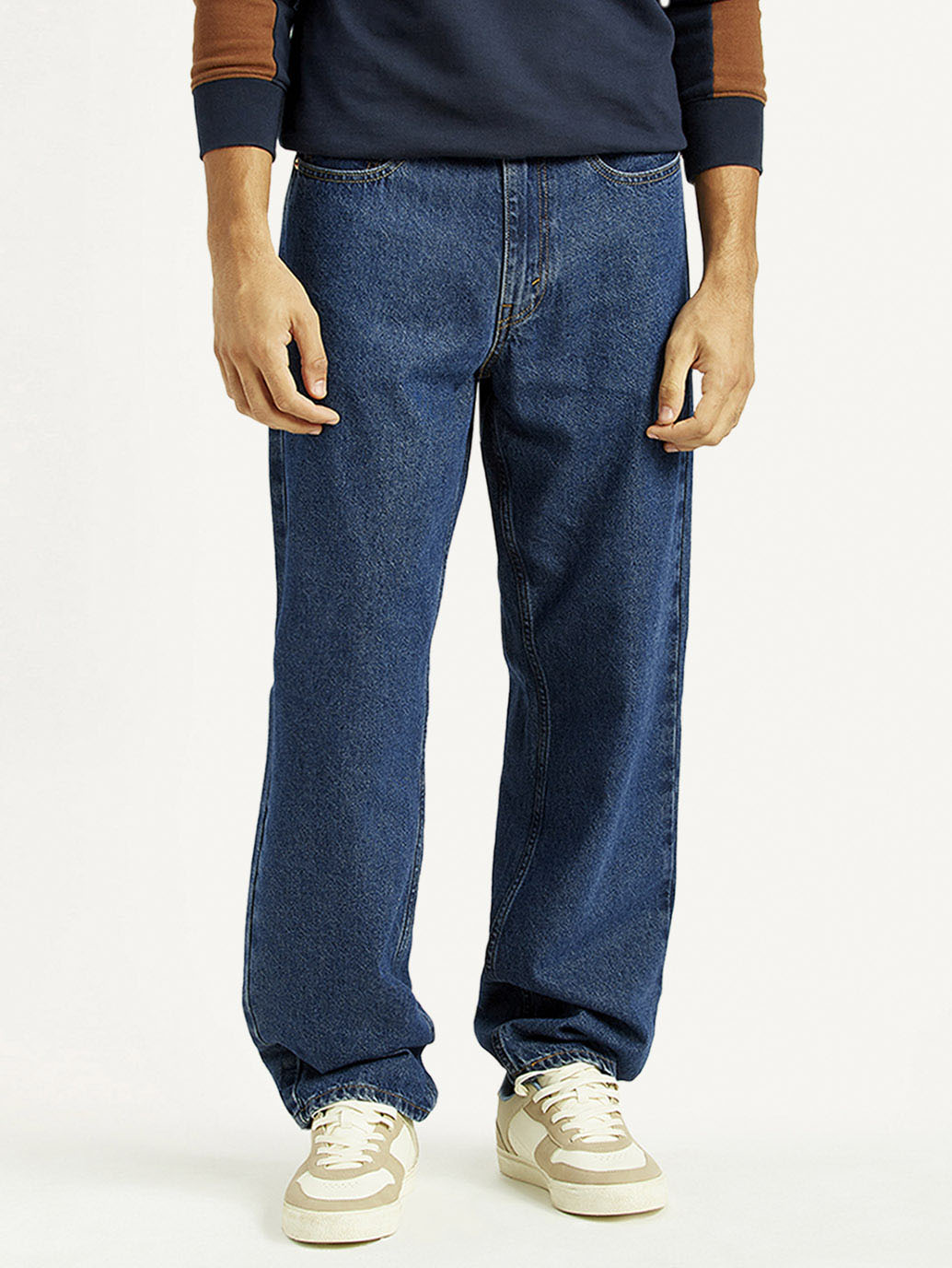 Men's 568 Med Indigo Loose Fit Mid Rise Jeans - Front View