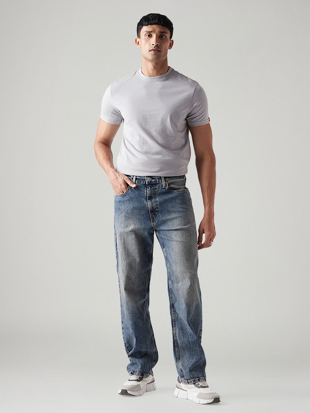 Men's 568 Blue Loose Fit Mid Rise Jeans - Front View
