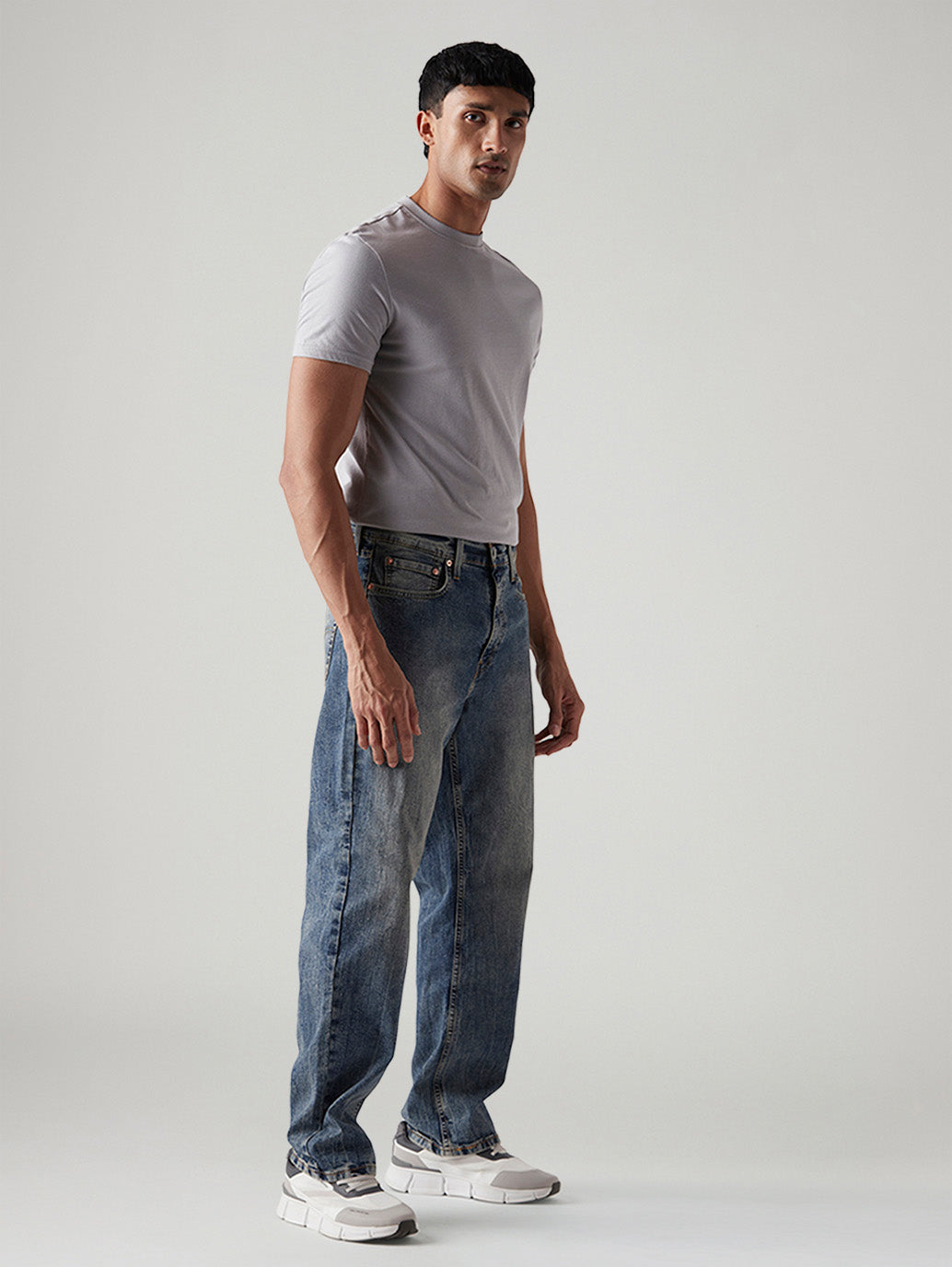 Men's 568 Blue Loose Fit Mid Rise Jeans - Side View