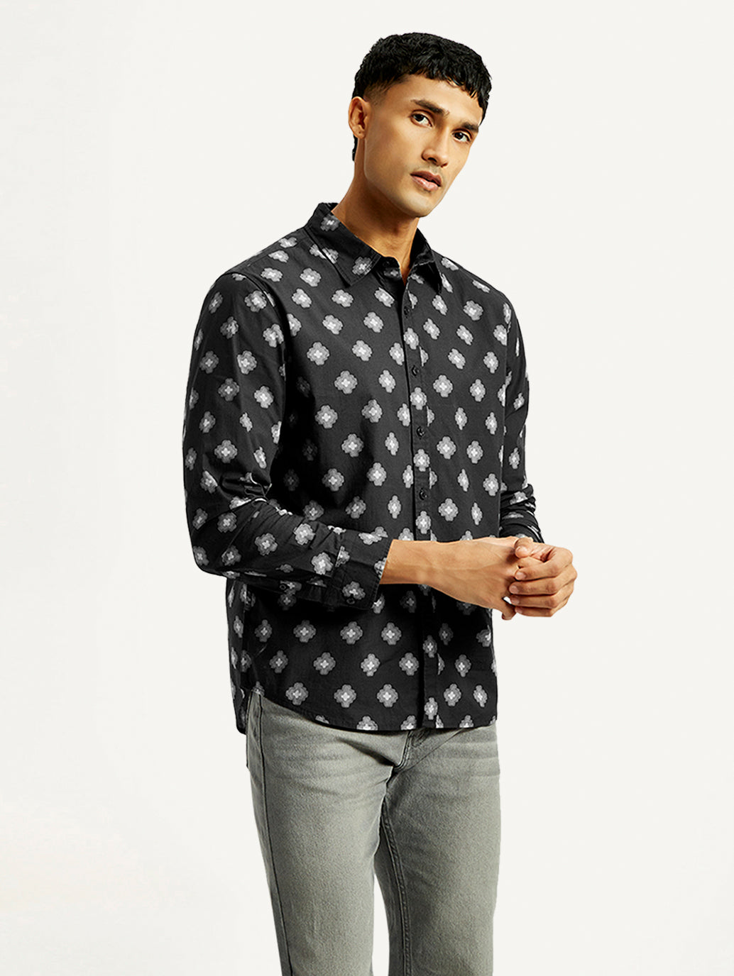 Men's Geometric Print Slim Fit Shirt - Side View