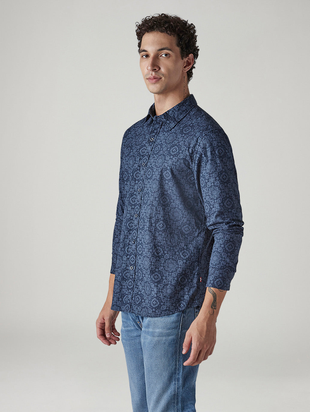 Men's Printed Slim Fit Poplin Shirt - Side View