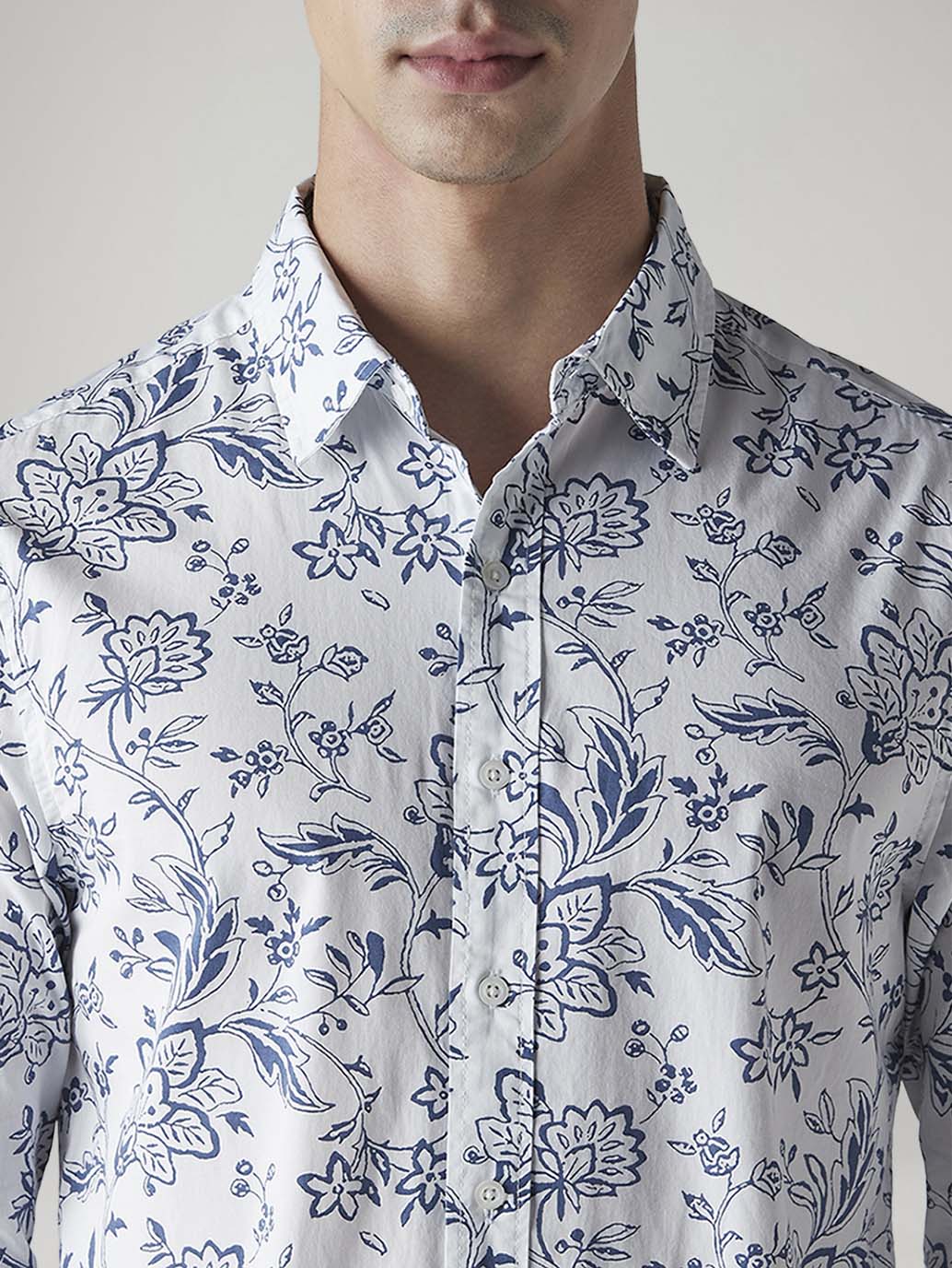 Men's Floral Slim Fit Poplin Shirt - Detail View