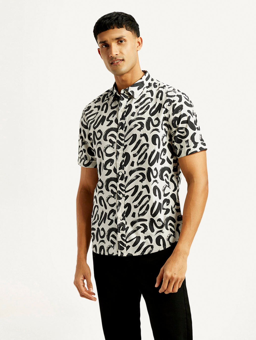 Men's Abstract Print Slim Fit Shirt - Front View