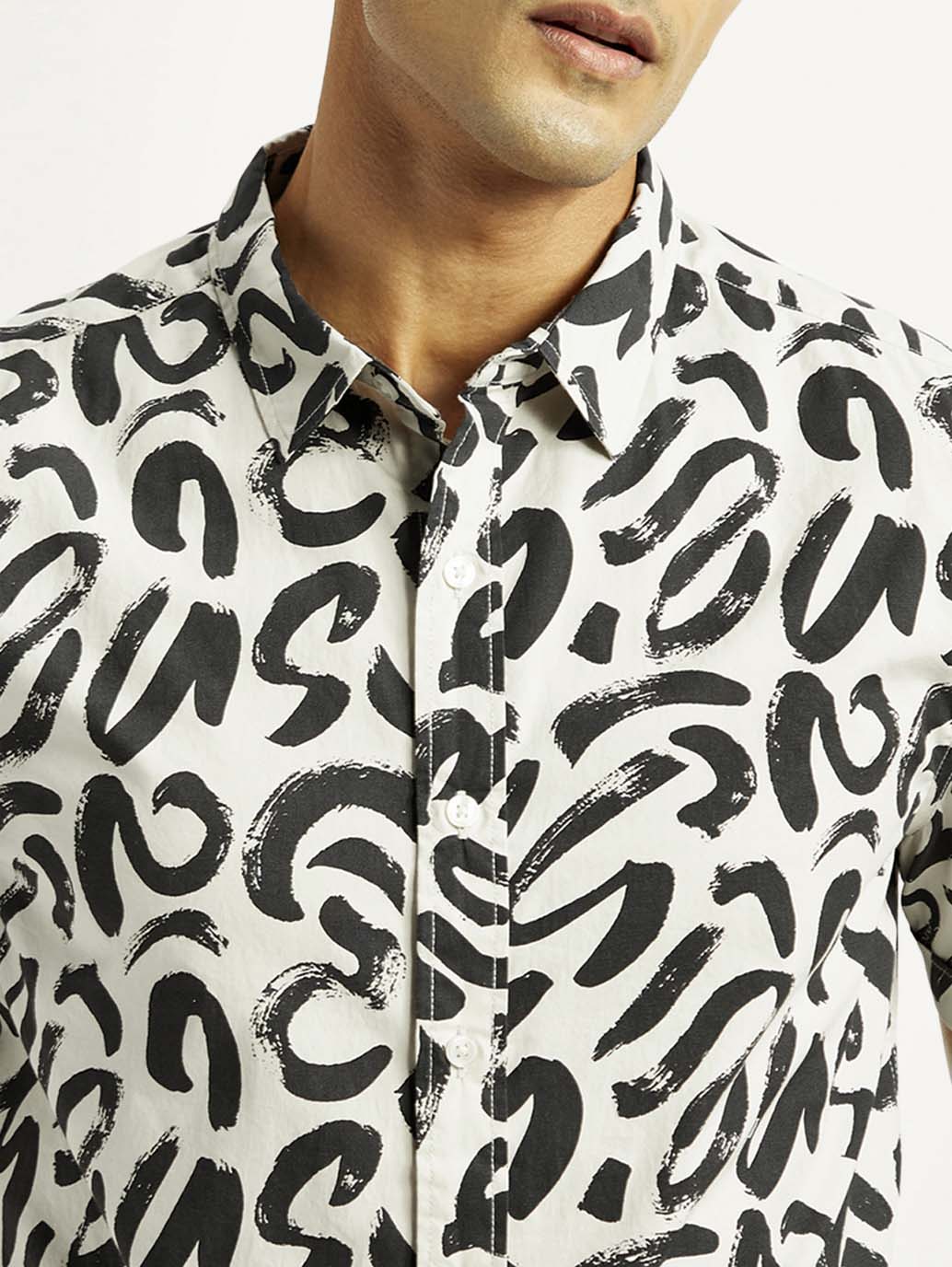 Men's Abstract Print Slim Fit Shirt - Detail View