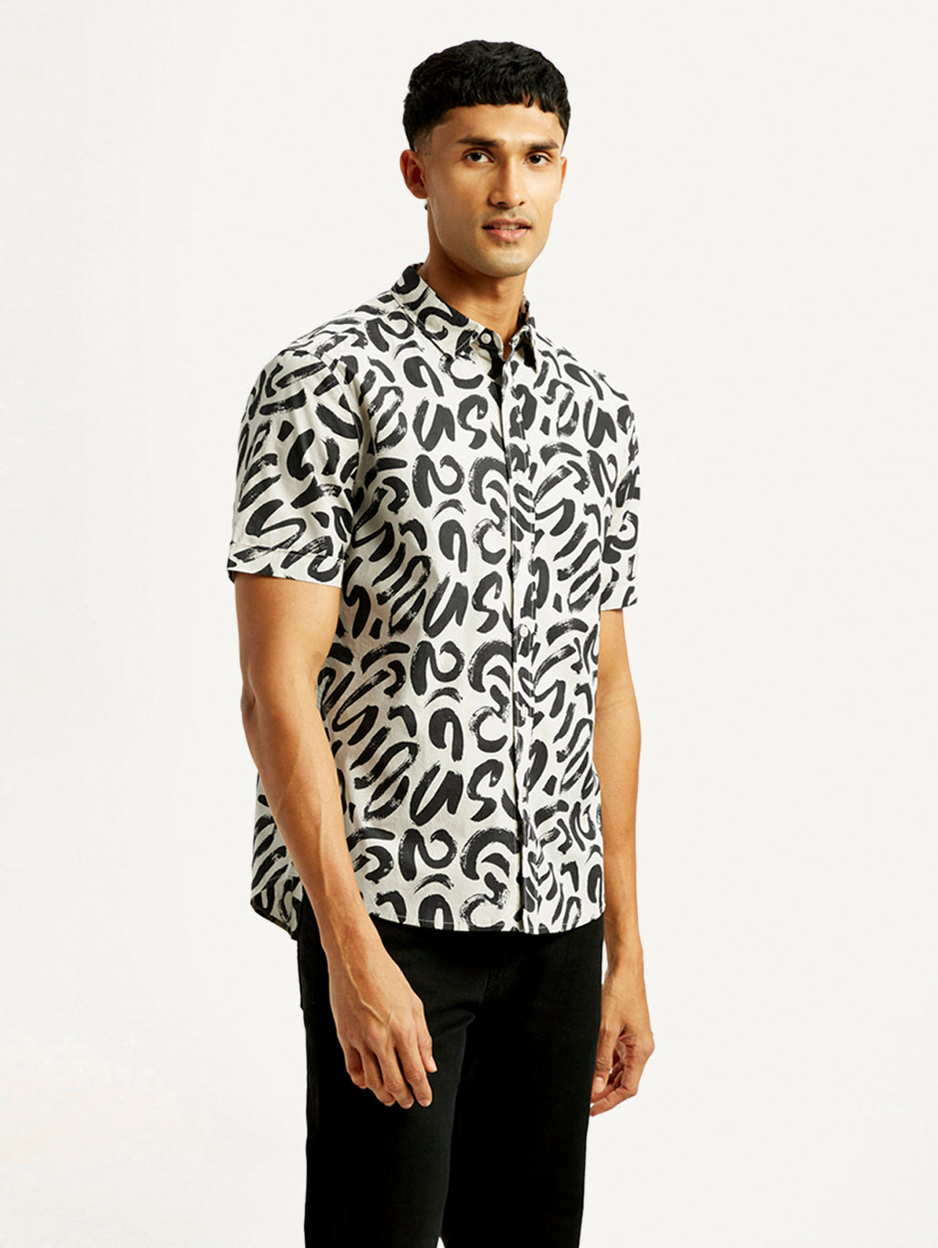 Men's Abstract Print Slim Fit Shirt - Side View