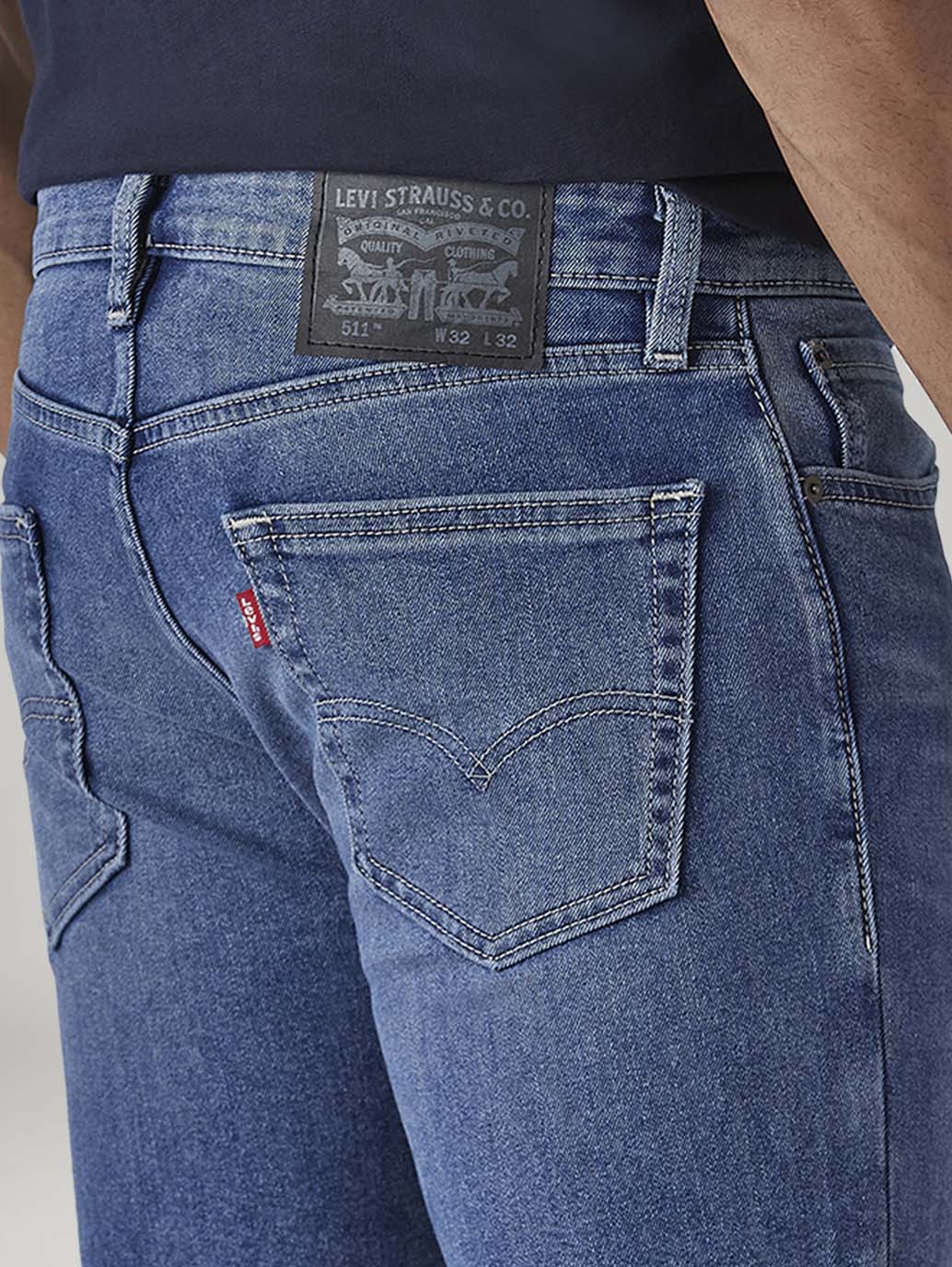 Men's 511 Blue Slim Fit Mid Rise Commuter Jeans - Detail View