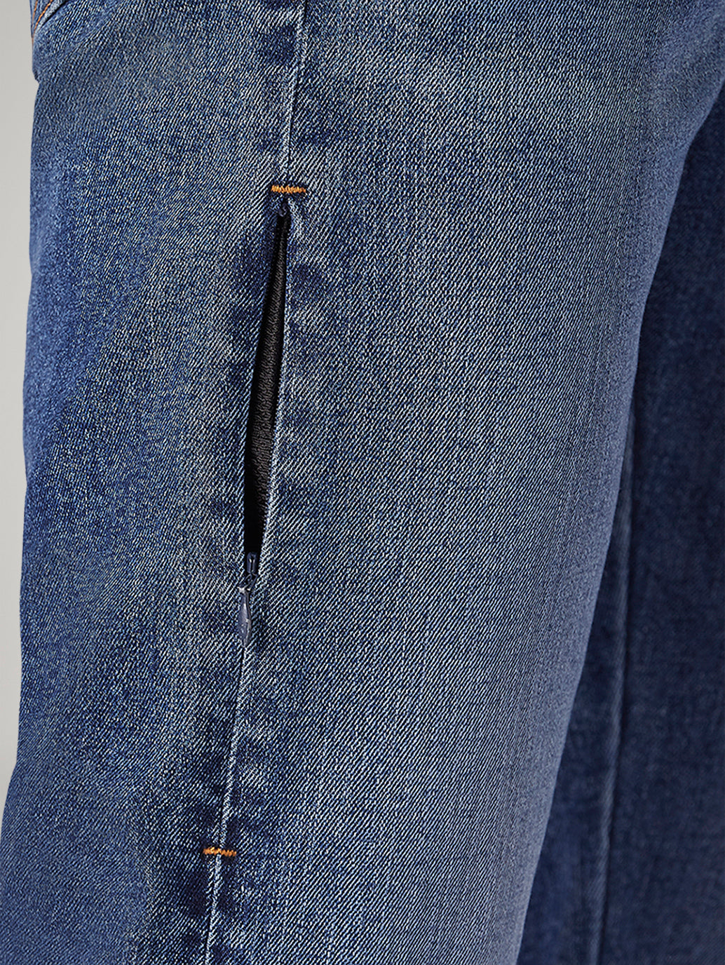 Men's 505 Med Indigo Straight Fit Mid Rise Commuter Jeans - Detail View