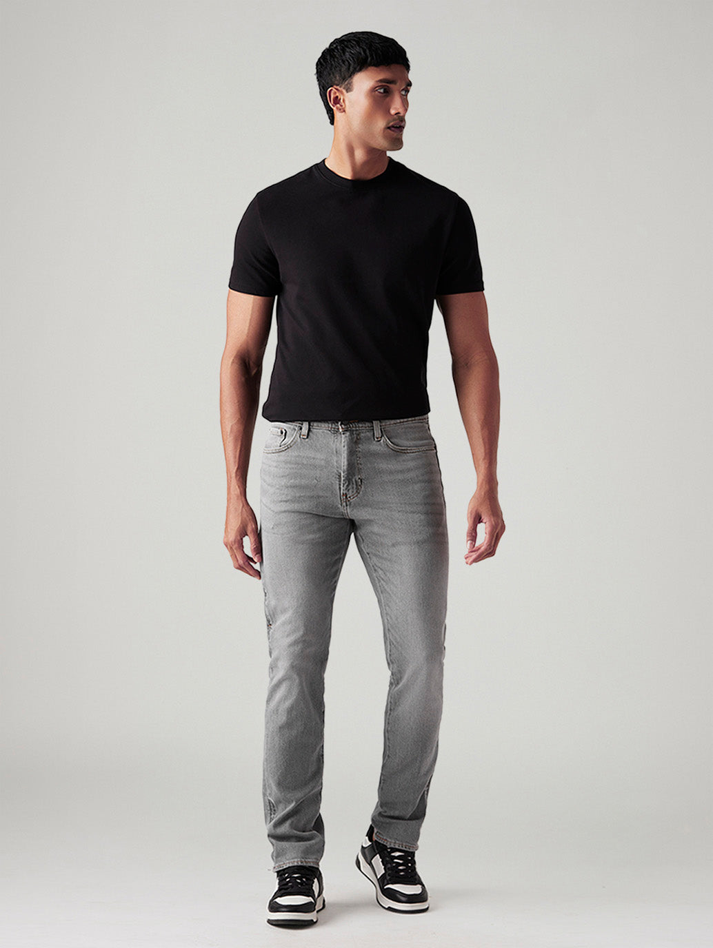 Men's 511 Charcoal Grey Slim Fit Mid Rise Commuter Jeans - Front View