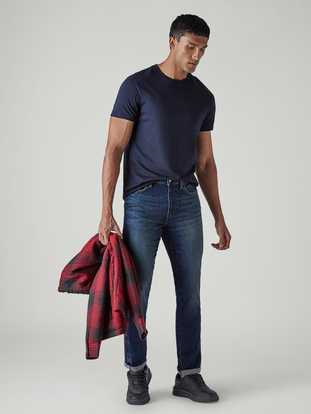 Men's 511 Tinted Dark Indigo Slim Fit Mid Rise Commuter Jeans