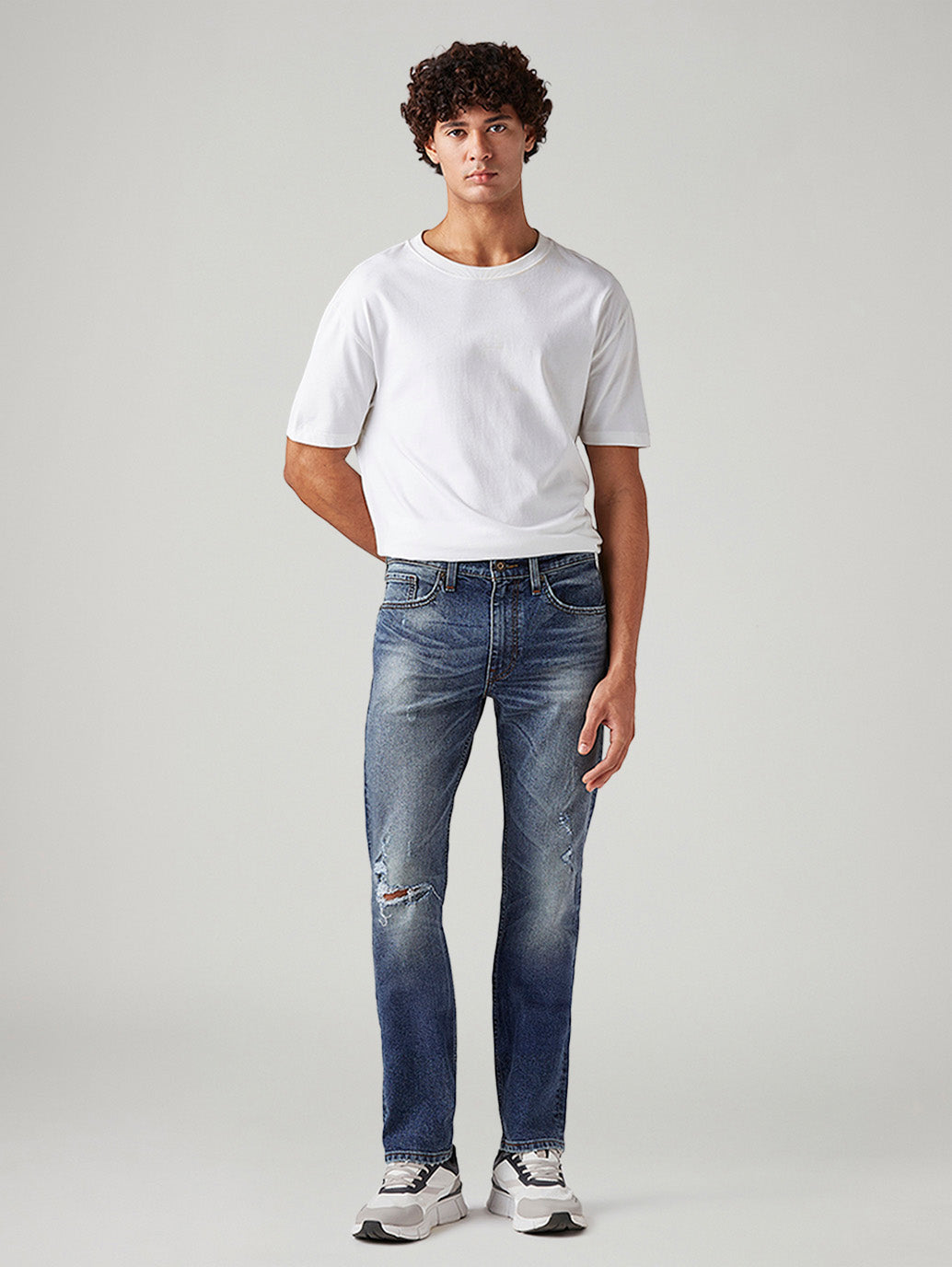 Men's 513 Blue Slim Straight Fit Mid Rise Jeans - Front View