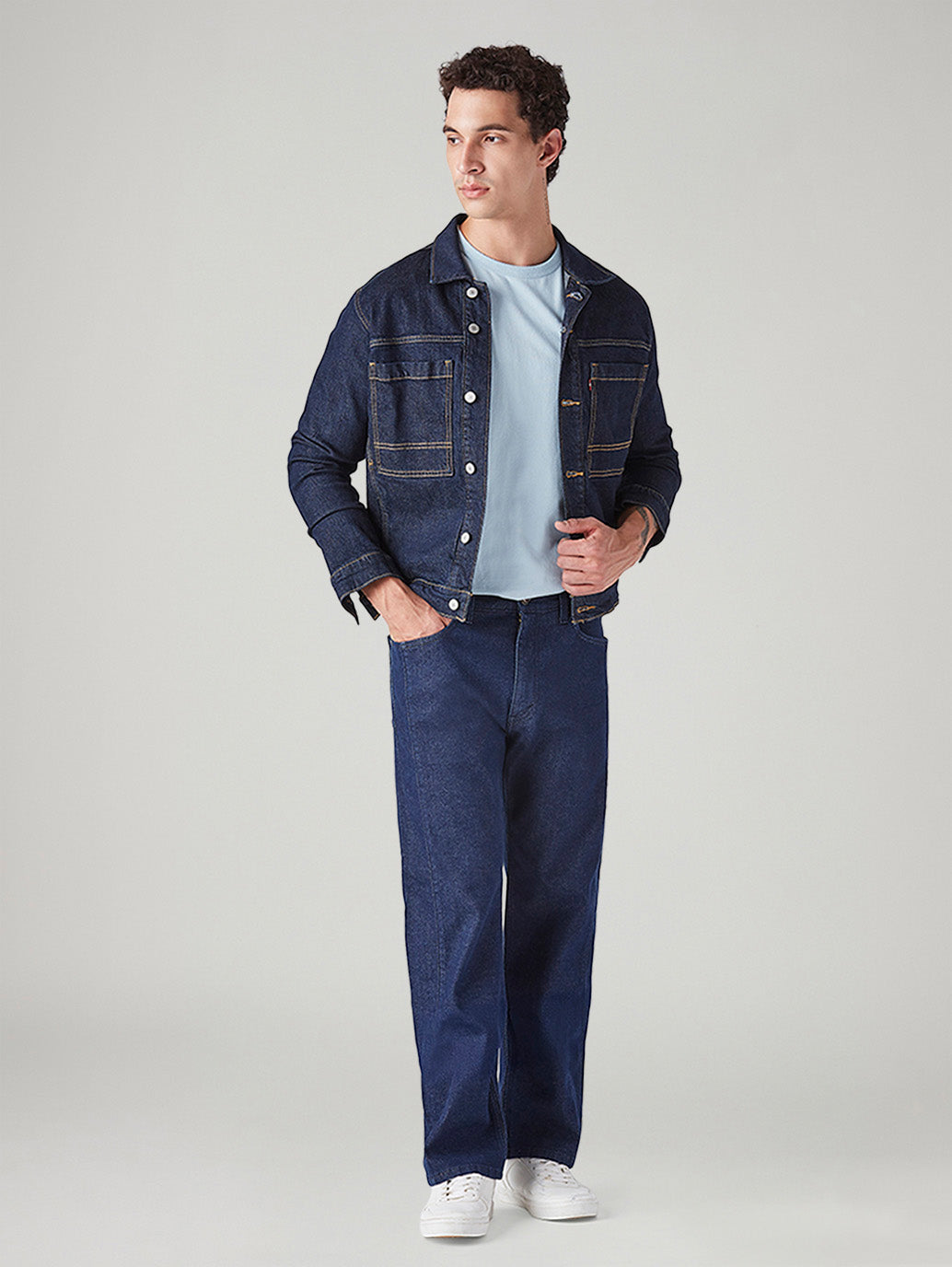 Men's 555 Dark Blue Relaxed Straight Fit Mid Rise Jeans - Styleshot View