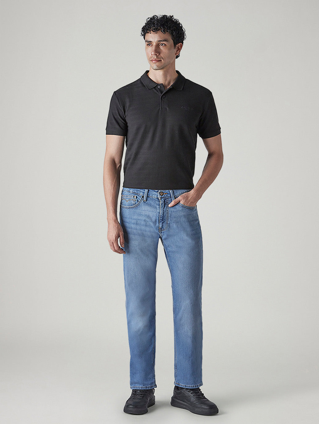 Men's 505 Light Blue Straight Fit Mid Rise Jeans - Front View