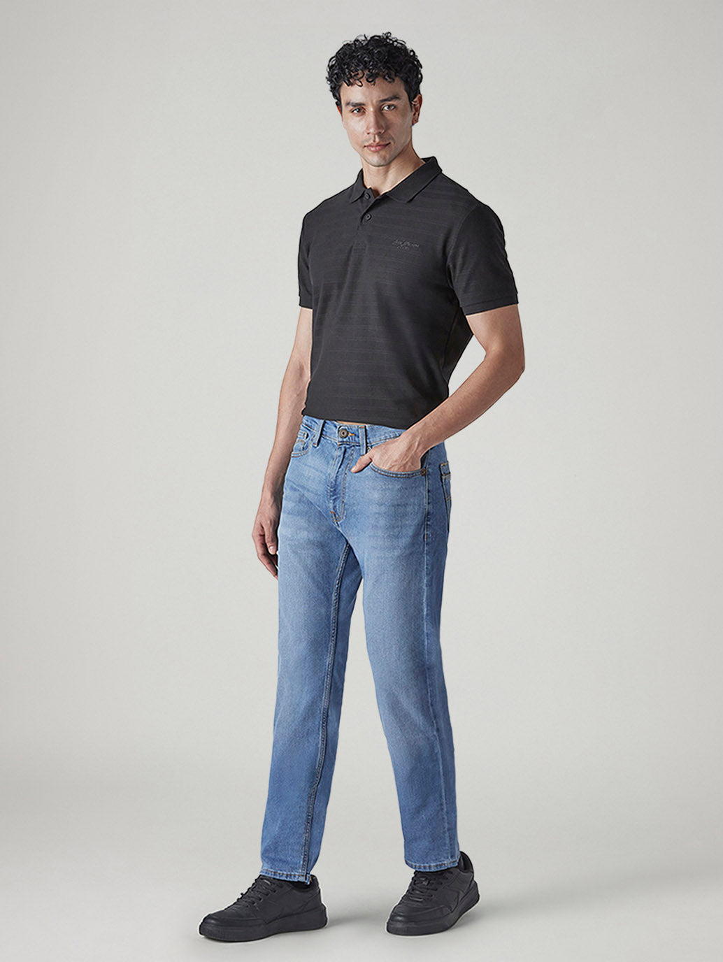 Men's 505 Light Blue Straight Fit Mid Rise Jeans - Side View