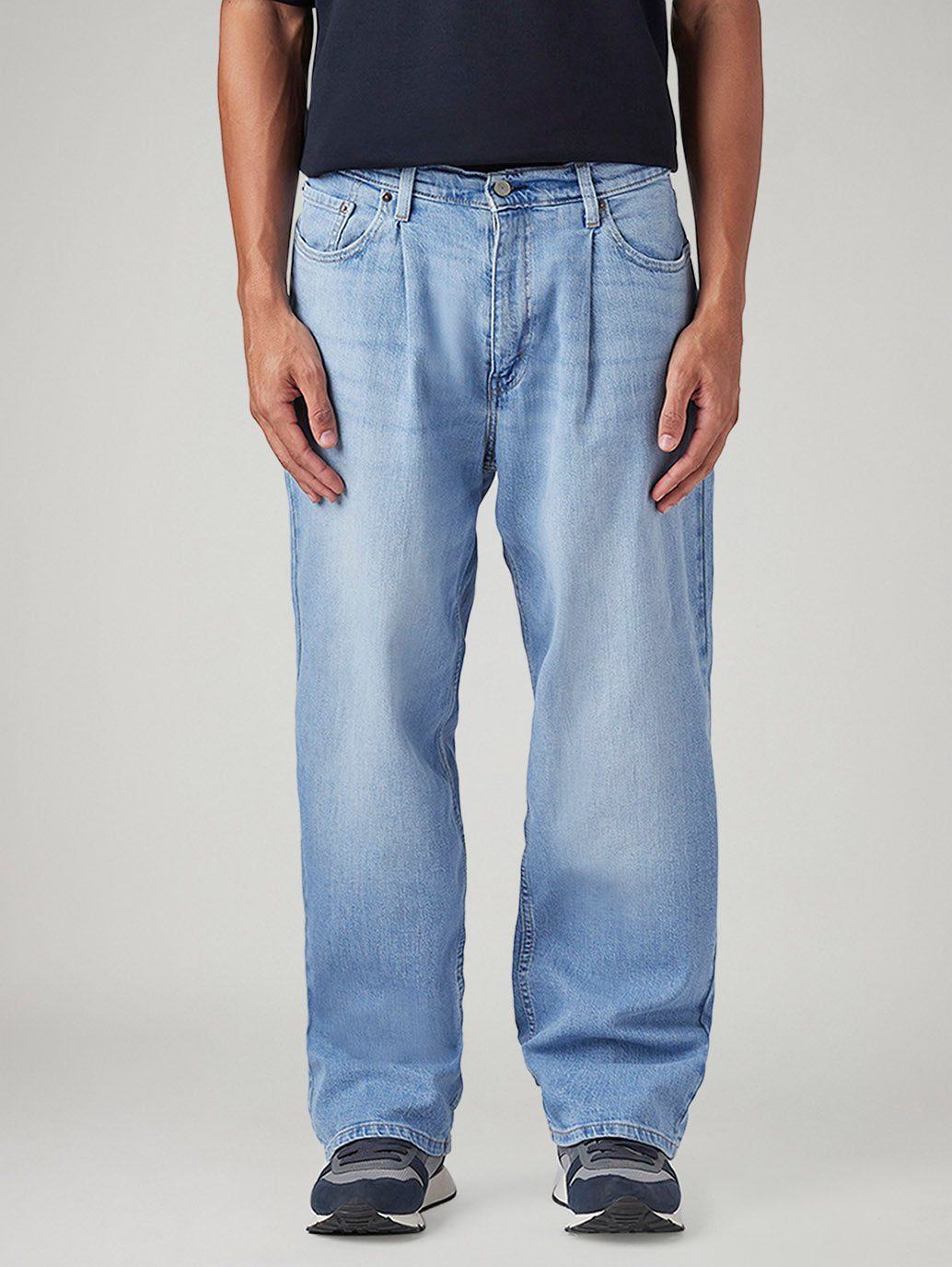 Men's 578 Light Blue Baggy Fit Mid Rise Jeans - Front View