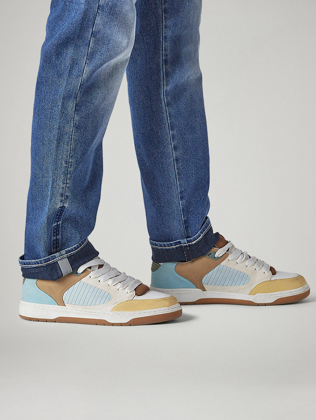 Men's 505 Blue Straight Fit Mid Rise Commuter Jeans - Detail View